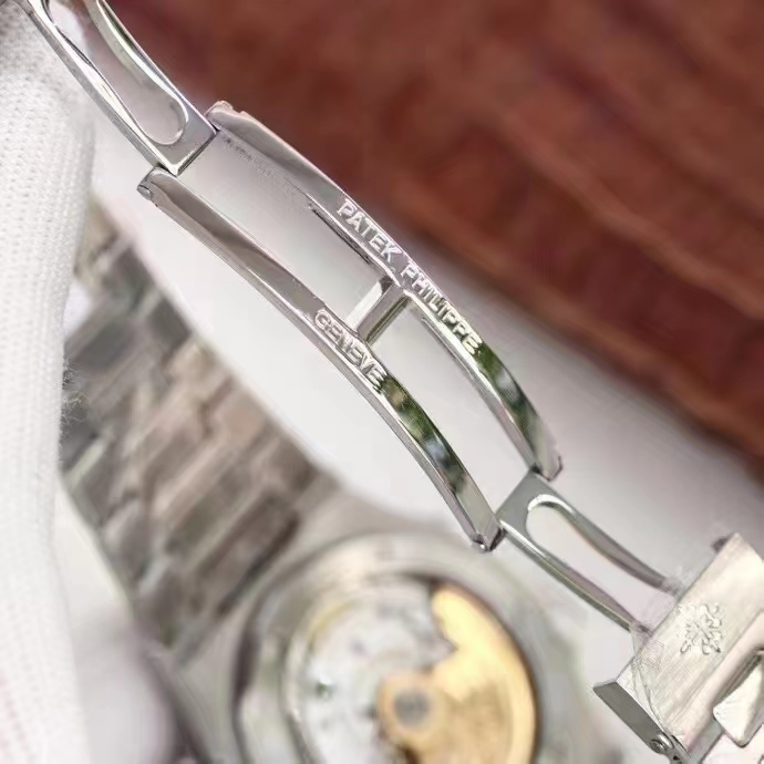 파텍필립 노틸러스 5711/1A-018 레몬